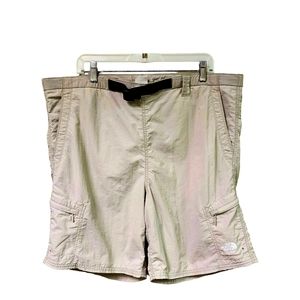 Men's The North Face High Rise Tan Nylon Cargo Shorts Size Large